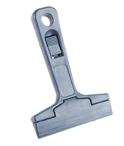 Plastični skraper 